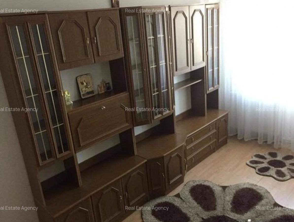 1 camera situat in zona Lipovei - 2