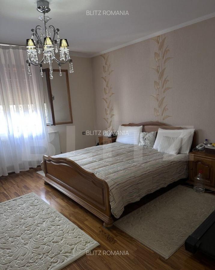 Casa spa?ioasa, 11 camere, 600 mp, teren 1450 mp, zona Li - 12