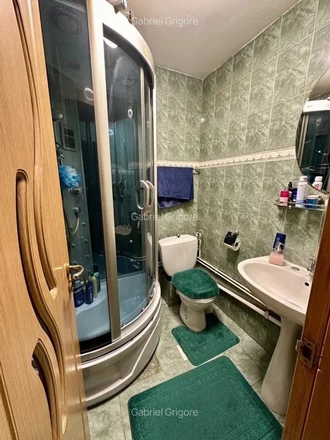 Apartament cu 3 camere decomandat în Noua - 7
