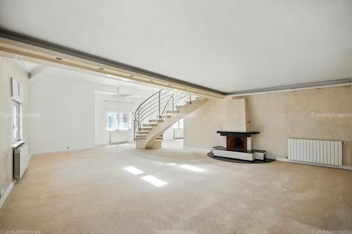 Vila cu arhitectura deosebita, adiacent Bd-ului Lascar Catargiu, refacuta integr - 10