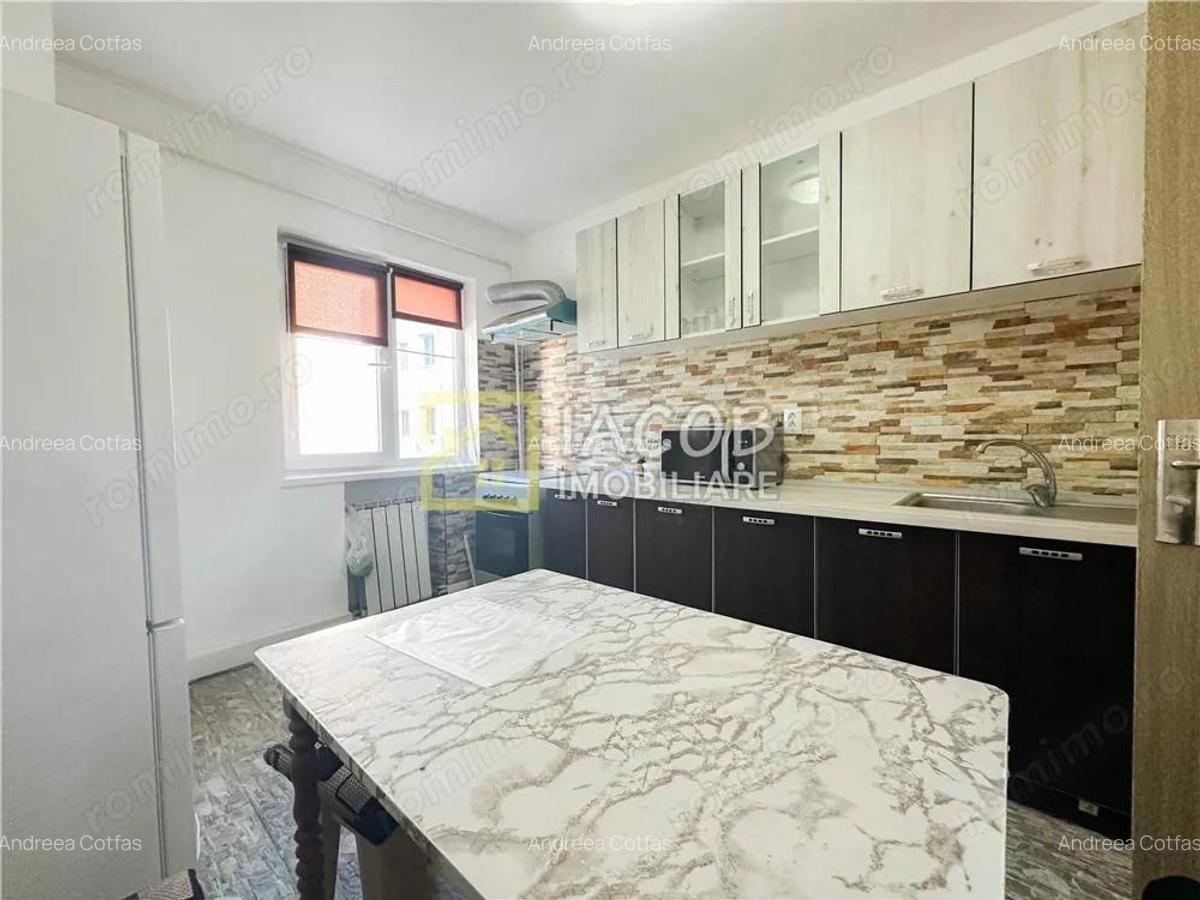 DE INCHIRIAT 3 CAMERE DECOMANDATE, STR. OITUZ, CENTRU, BACAU - 8