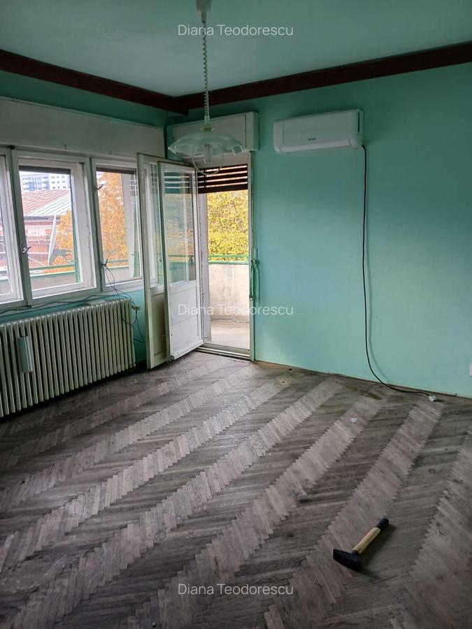 Apartament cu 4 camere decomandat în Cotroceni - 1
