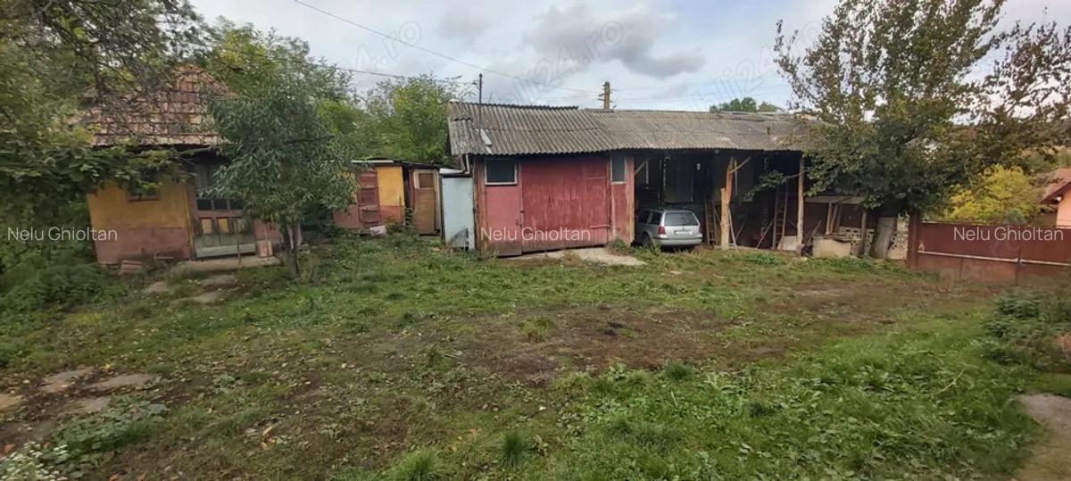 Vand casa la sat - 2