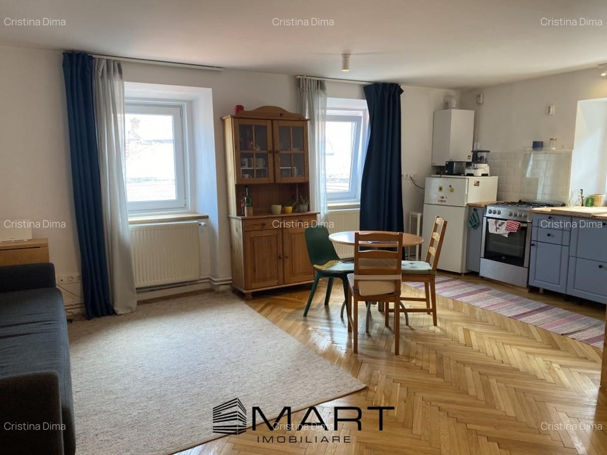 Apartament 3 camere in centrul istoric - strada Turnului si piata Huet - 2