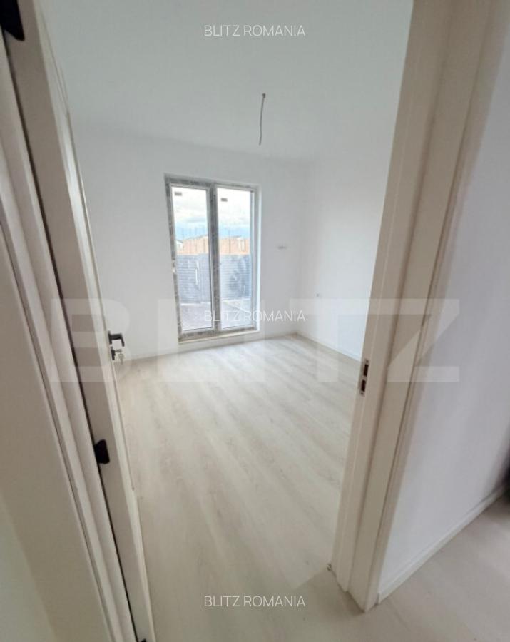 Casa de vanzare in Sanpetru teren 300 m2, suprafa? - 5