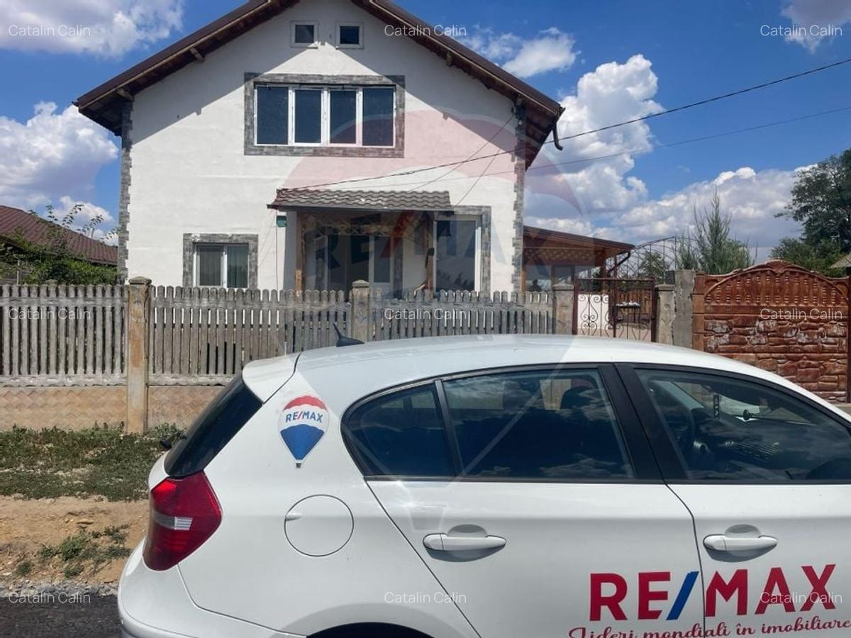 Casa / Vila cu 7 camere de vanzare - 3