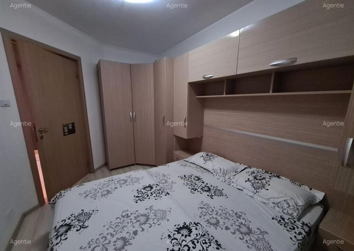 Se inchiriaza apartament cu 3 camere, Piata Victoriei - 3