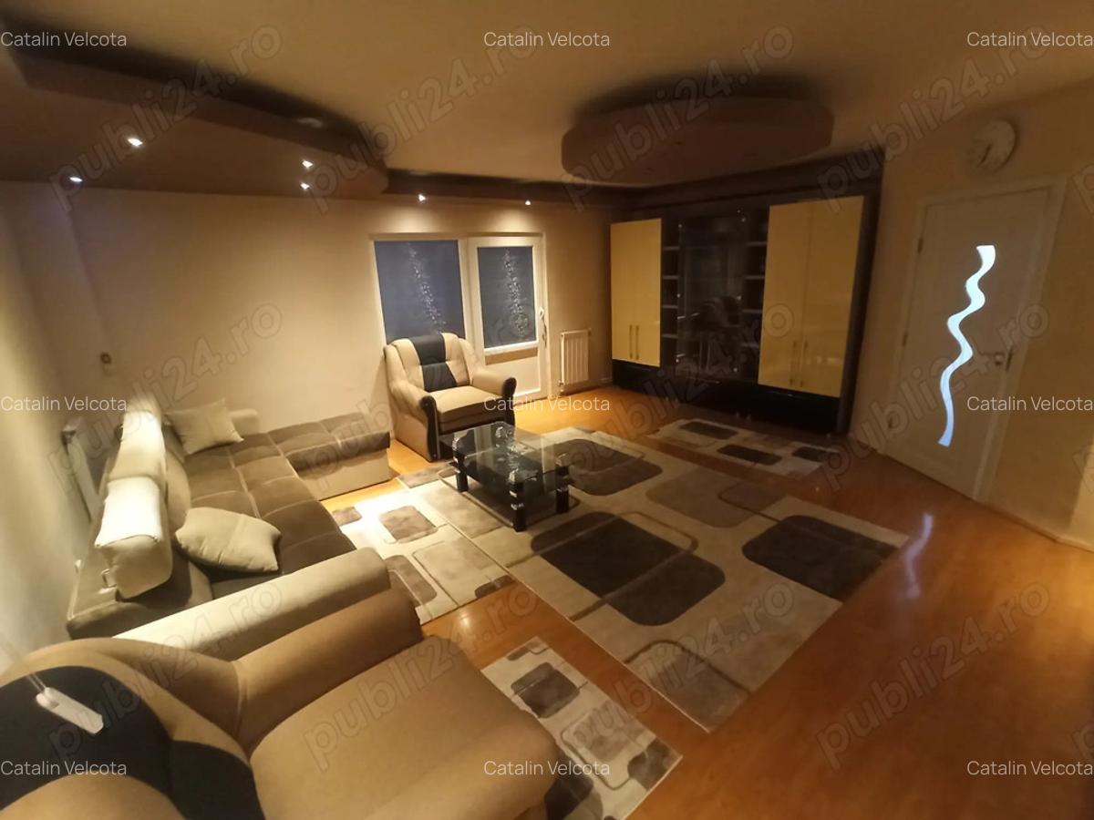 Apartament decomandat de vanzare etaj 1, 3 camere Re?i?a.Calea Timi?oarei. - 2