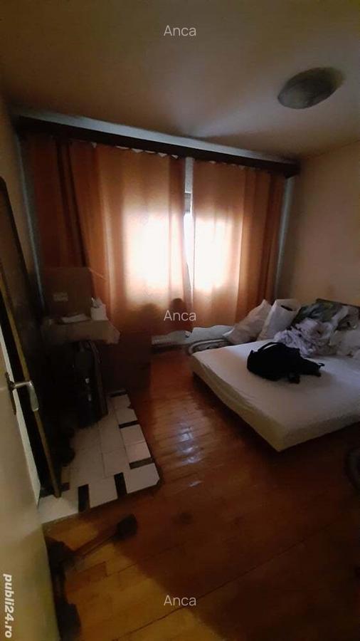 Vand apartament 5 camere pe 2 nivele, cu scara interioara - 2