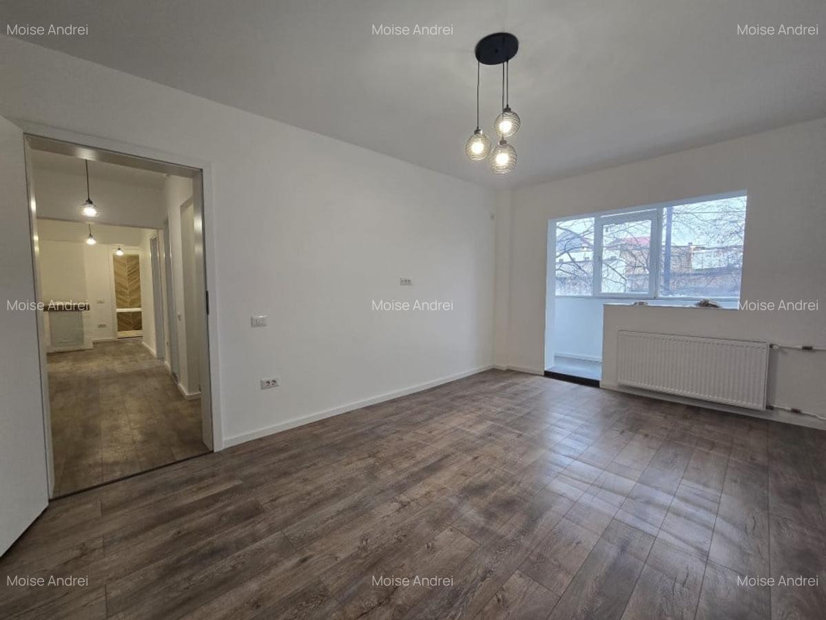 Apartament cu 4 camere semidecomandat în 1 Mai - 1