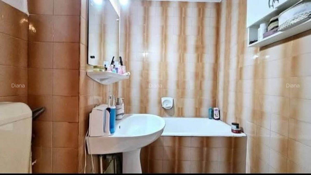 Proprietar, vand apartament in Micalaca - 2