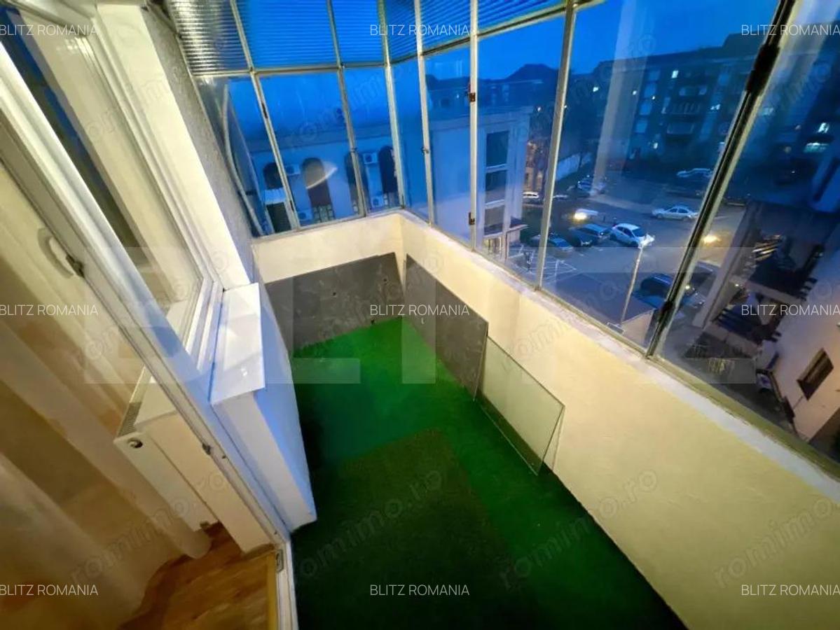 Apartament de vanzare, 3 camere, 55.32 mp - zona Decebal - 3