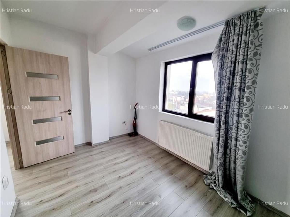 Apartament cu 3 camere semidecomandat în Bucureștii Noi - 12