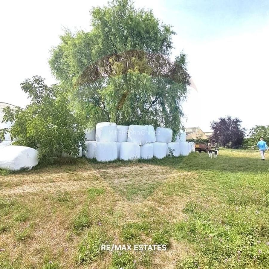 Proprietate speciala de 3,100 mp de vanzare in Maierus - 17