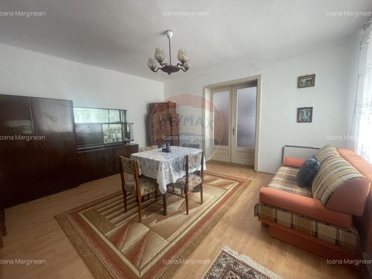 Casa cu 2 camere de inchiriat in zona Dambu Rotund - 1