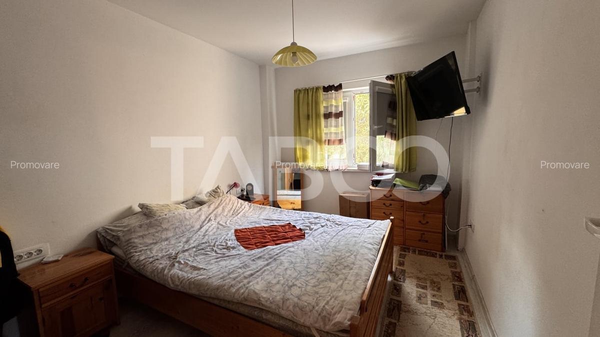 Apartament superb 4 camere mobilat utilat 80mpu balcon Vasile Aaron - 3