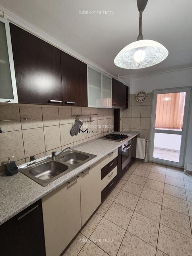 Apartament spațios de închiriat 3 camere Racadau - 2