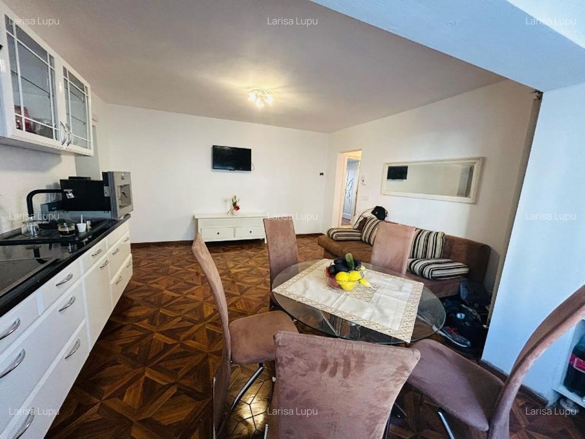 Proprietar, apartament cu 3 camere, zona Lipovei - 2