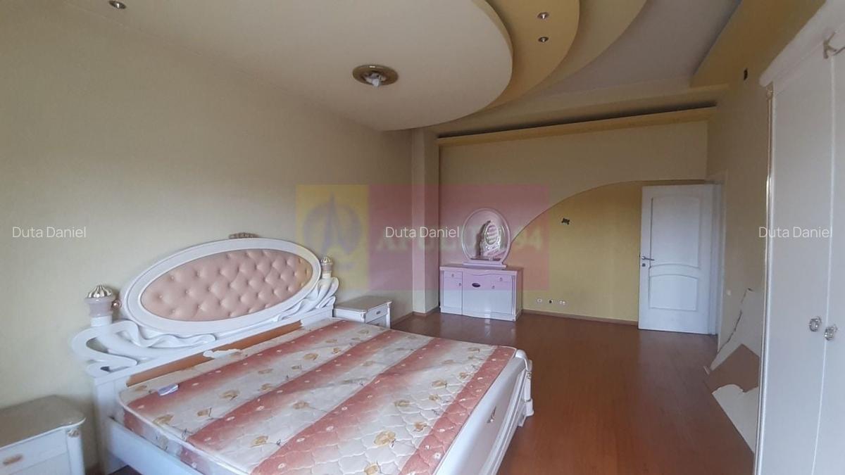 Vilă Mare în Voluntari - 15