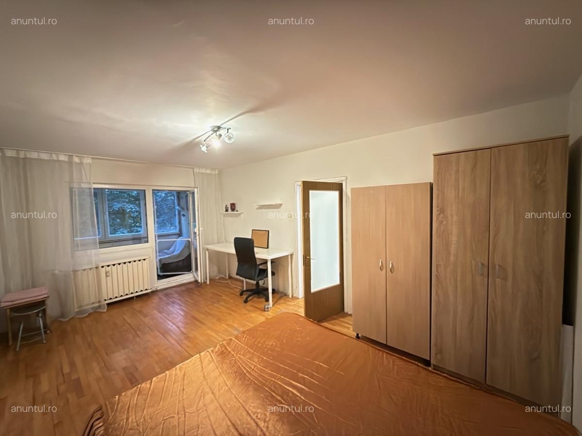 Teiul Doamnei / Apartament 2 camere decomandat-Str.Criristea Mateescu - 8
