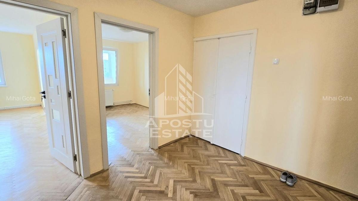 Apartament cu 4 camere, 2 bai, centrala proprie, zona Circumvalatiunii - 2