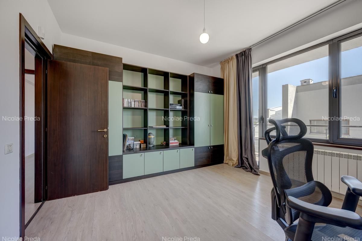 Modern 3 bedroom apartment near British School. FIRST RENTAL. - 8