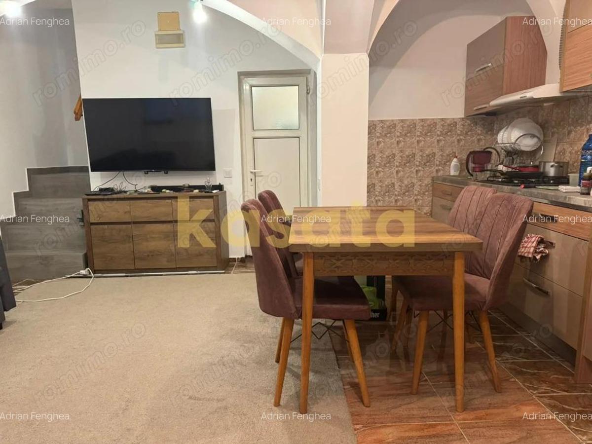 4 Camere la Universitate Casa cu Terasa, Perfecta pentru Locuit sau - 2