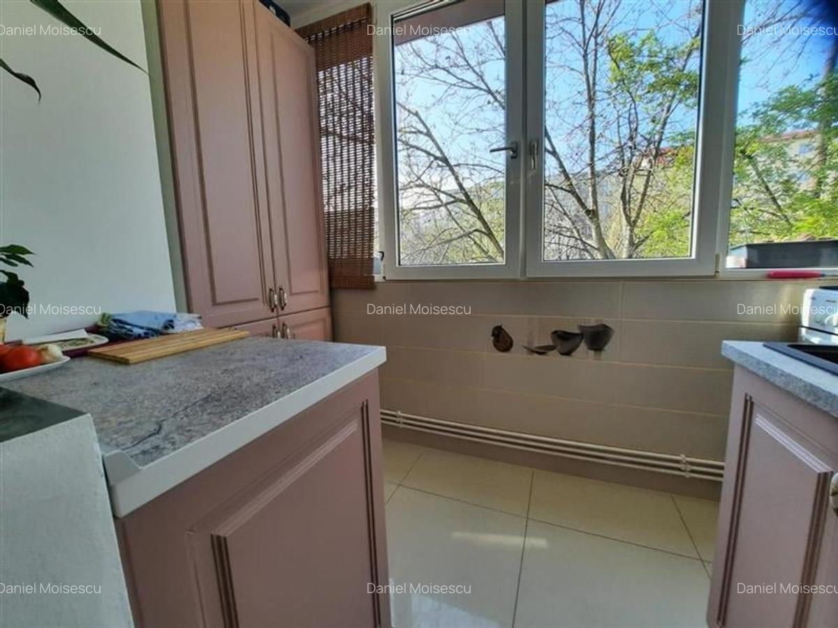 Decomandat etaj 1 cu 2 balcoane, model mare - 4