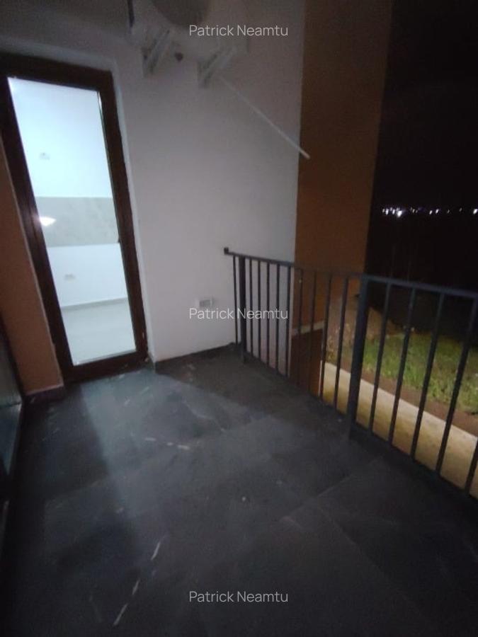 Apartamente + spatiu comercial - 8