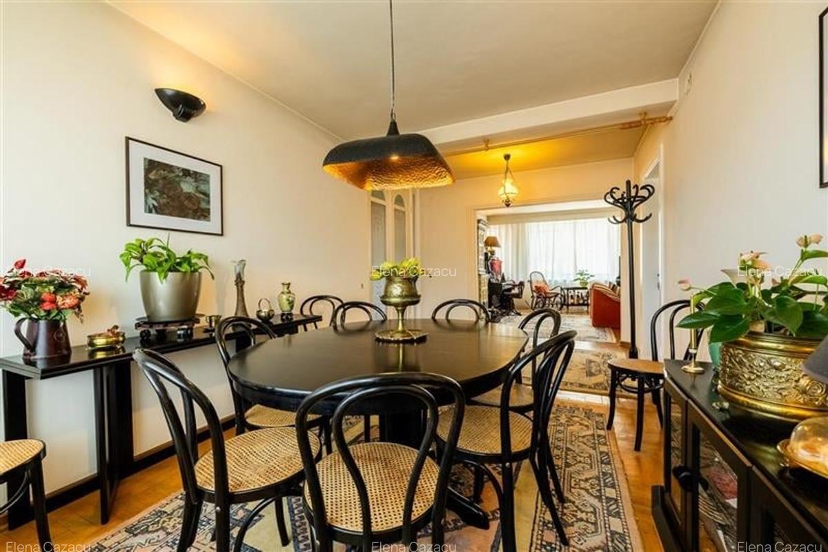 Distinct nivel in vila,5 camere,terase in spectacolul colinei montane,Central,Br - 19