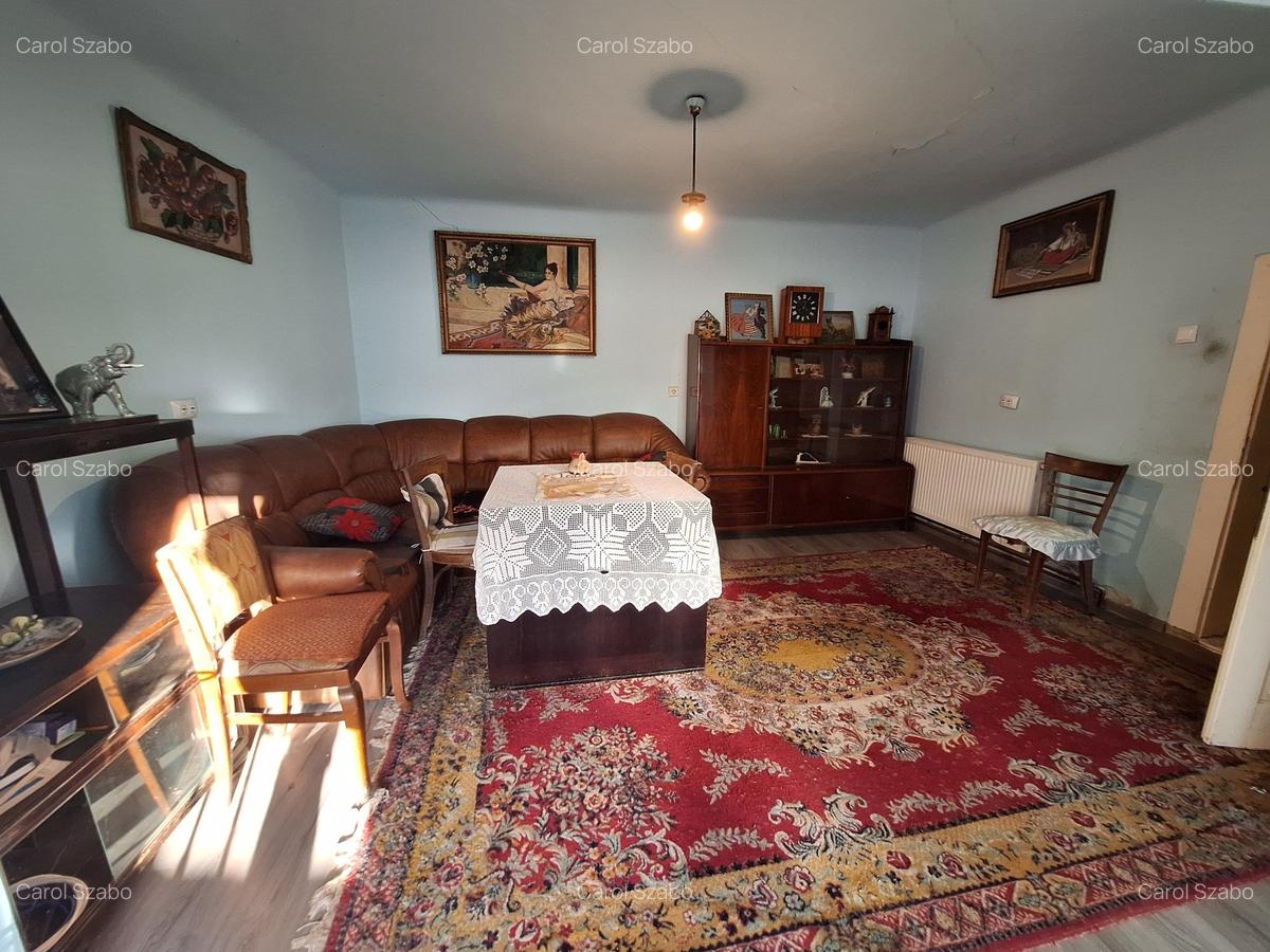 Casă cu 3 camere în Săcădat - 8