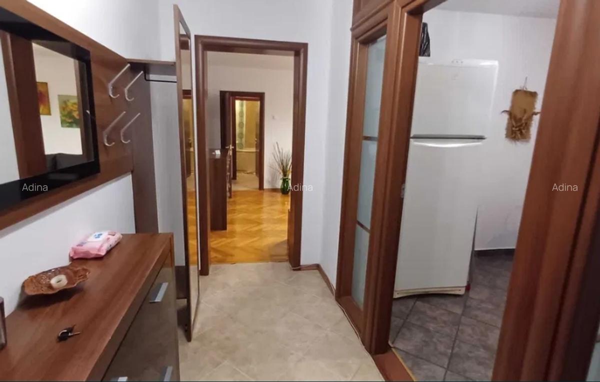 Piata Unirii FANTANI METROU ,bl.2000,et.1/8,Amenajat,mobilat utilat complet - 3