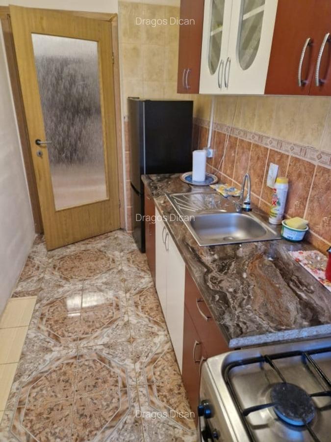 Garsonieră decomandată în Vitan - 7