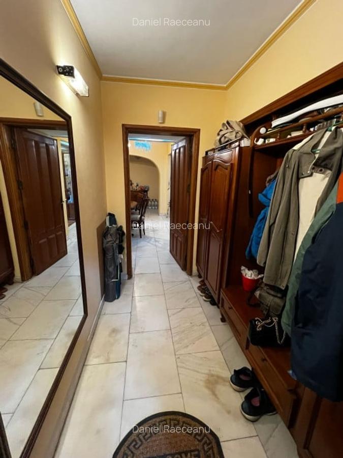 Apartament cu 5 camere decomandat în Casa de Cultură - 17