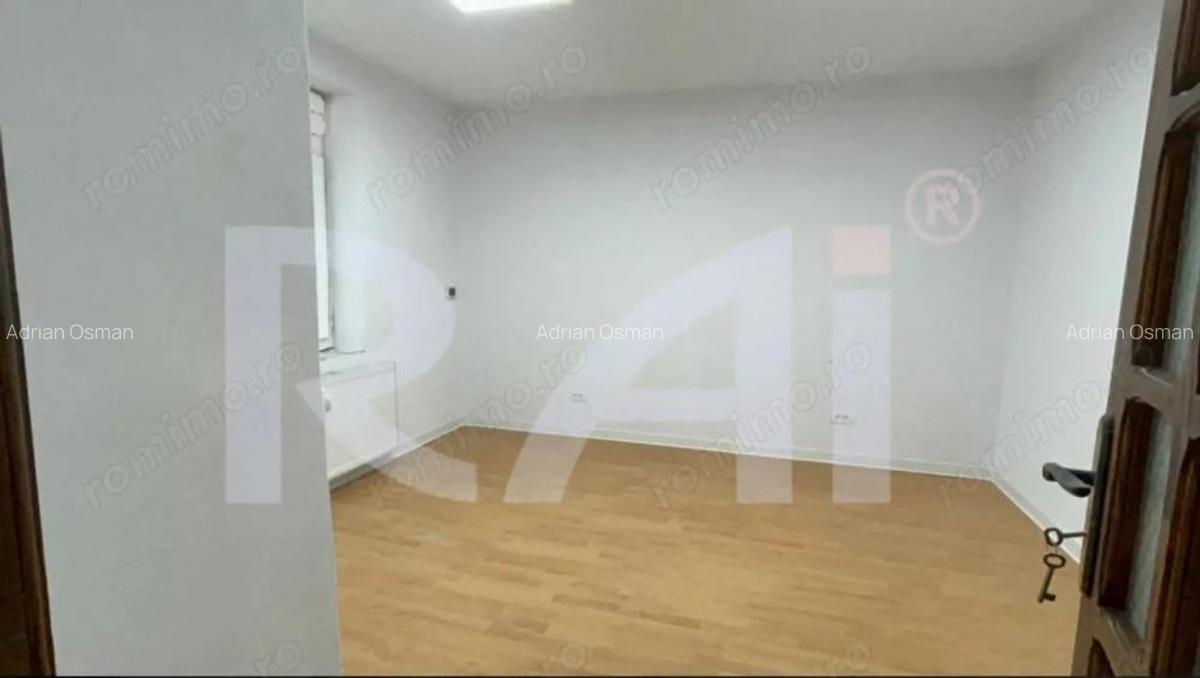 Vad comercial Pia?a Garii casa 3 camere + curte - 3