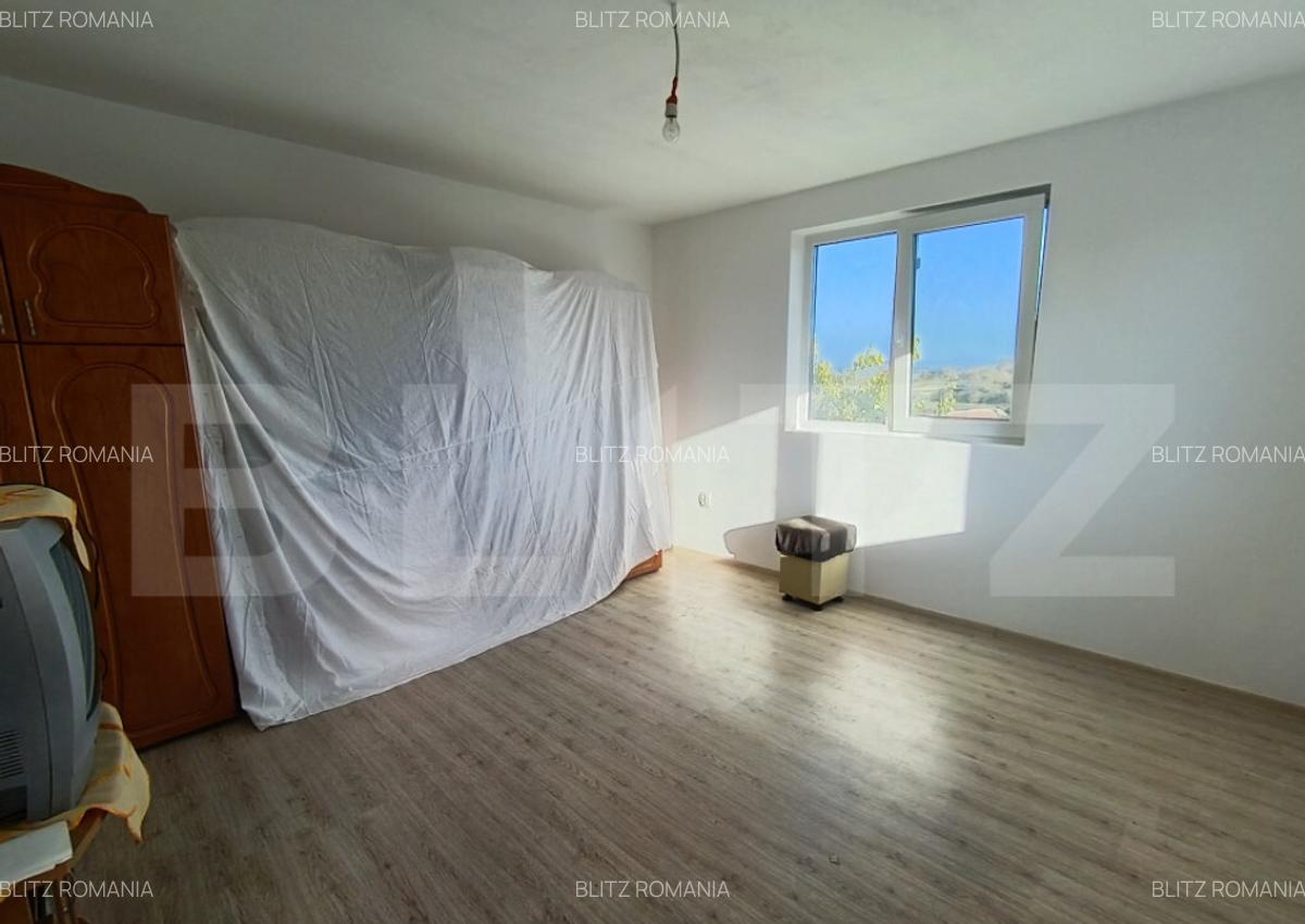 Casa construc?ie noua suprafa?a de 140 mp o terasa de 30 - 7