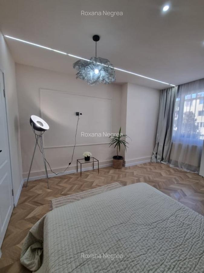 Apartament  cu 2 camere, ultrafinisat, zona semicentrala, etaj intermediar - 13