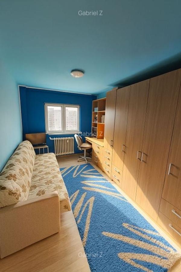 74 mp, 3 camere, 2 băi, 2 balcoane – 8 min până la metrou - comision 0 - 7