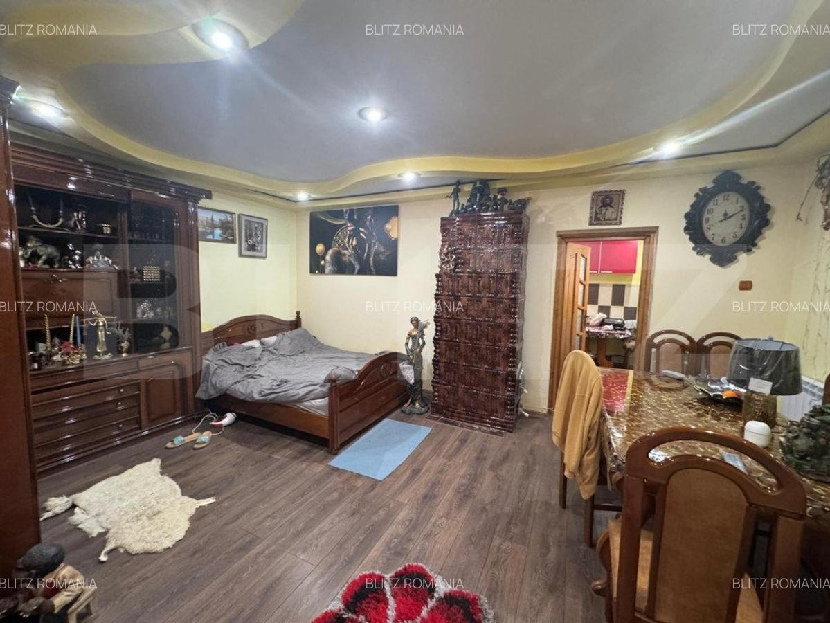 Casa , 2 camere, 55mp, + teren 43mp, zona centrala - 1