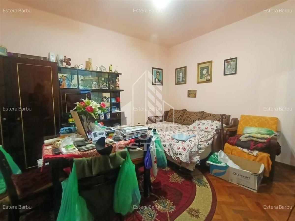 Apartament cu 2 camere decomandat în P-ța Unirii - 4
