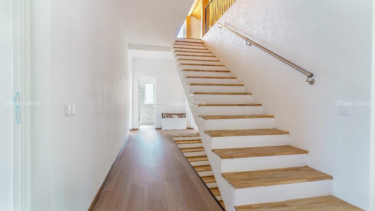 Casa finisata de vanzare in Gilau, 5 camere+ mansarda, teren 810mp - 6