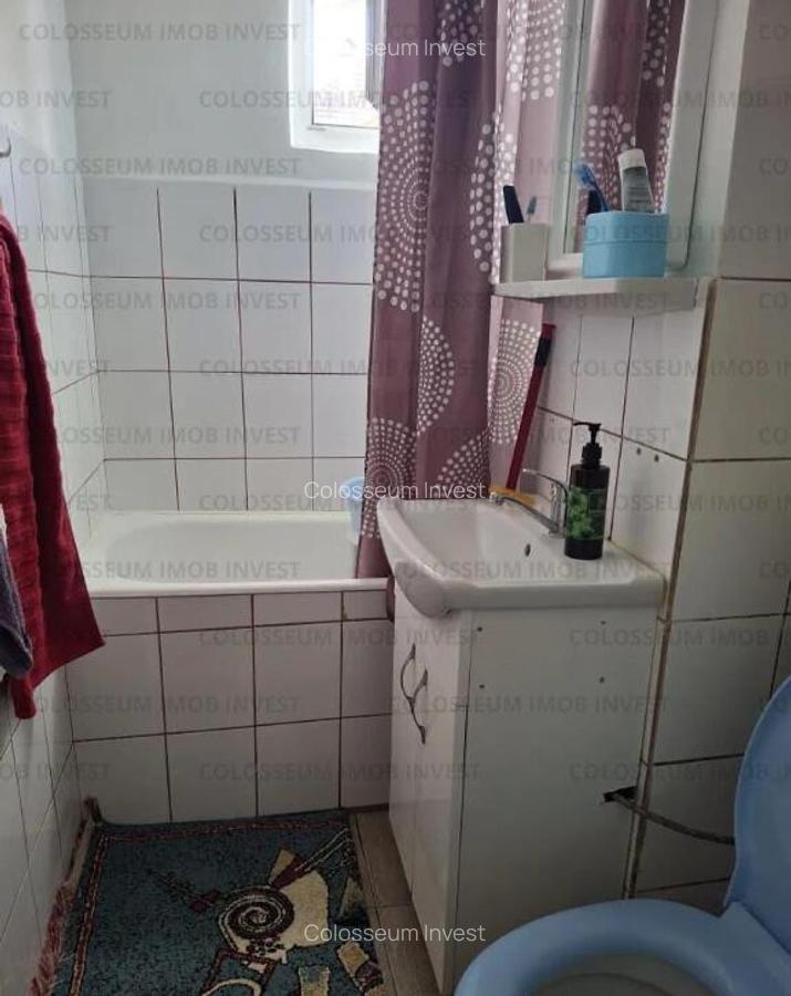 Apartament cu 2 camere, decomandat - zona Tractorul - 4