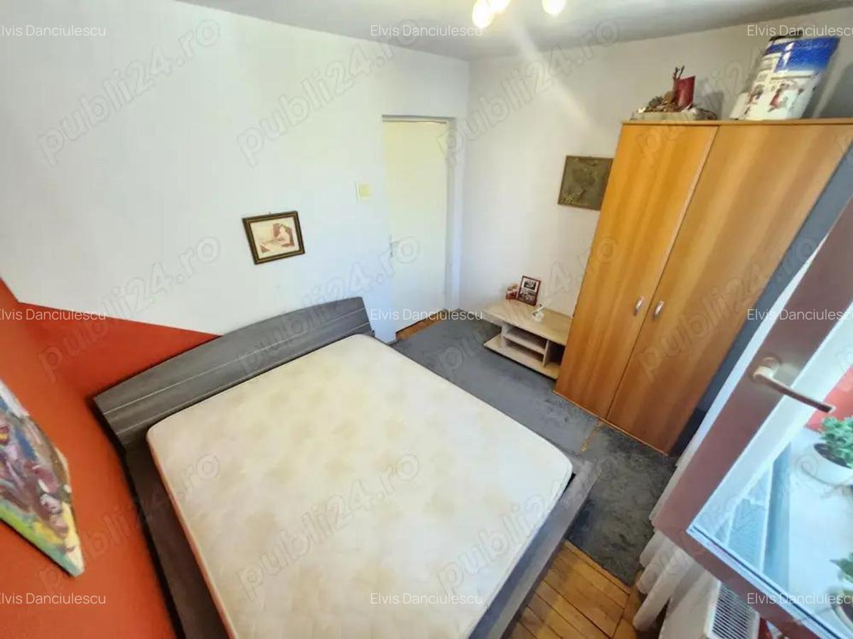 3 Cam - Spitalul Judetean-Mobilat--Utilat-Centrala -53Mp+Balcon 6Mp-95000 Euro-Negociabil - 10