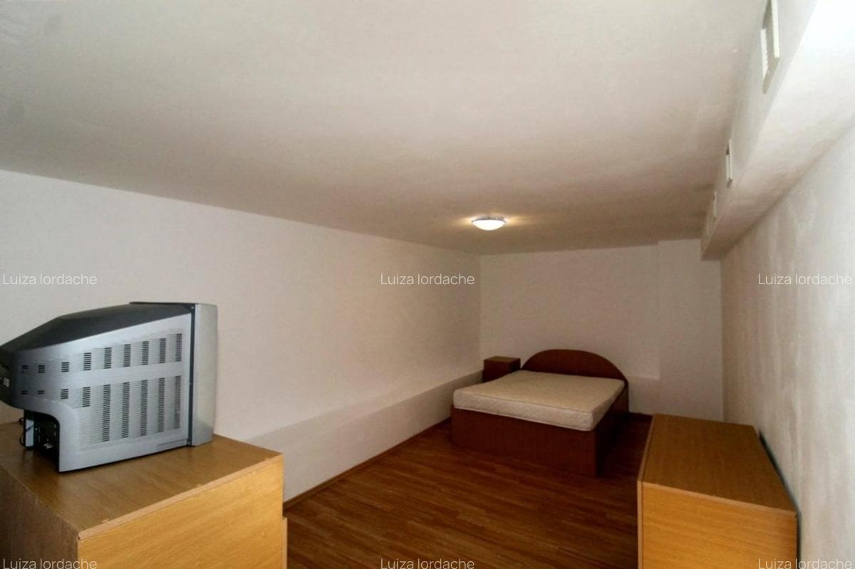 Garsoniera dubla cu balcon - zona  CET - 4