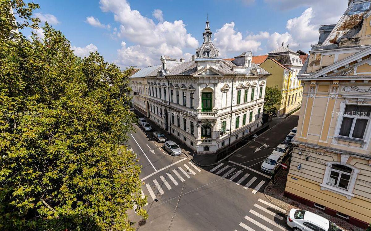 Cladire ultracentrala de vanzare Bulevardul Decebal Co... - 4 Cladire ultracentrala de vanzare Bulevardul Decebal Co... - 4