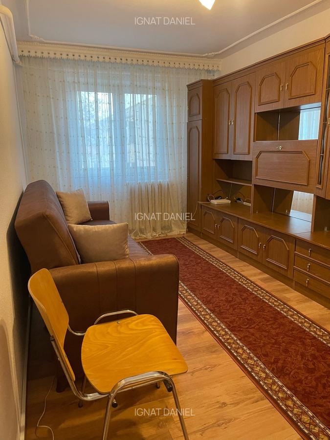 Apartament cu 2 camere, zona Podu Ros - 2