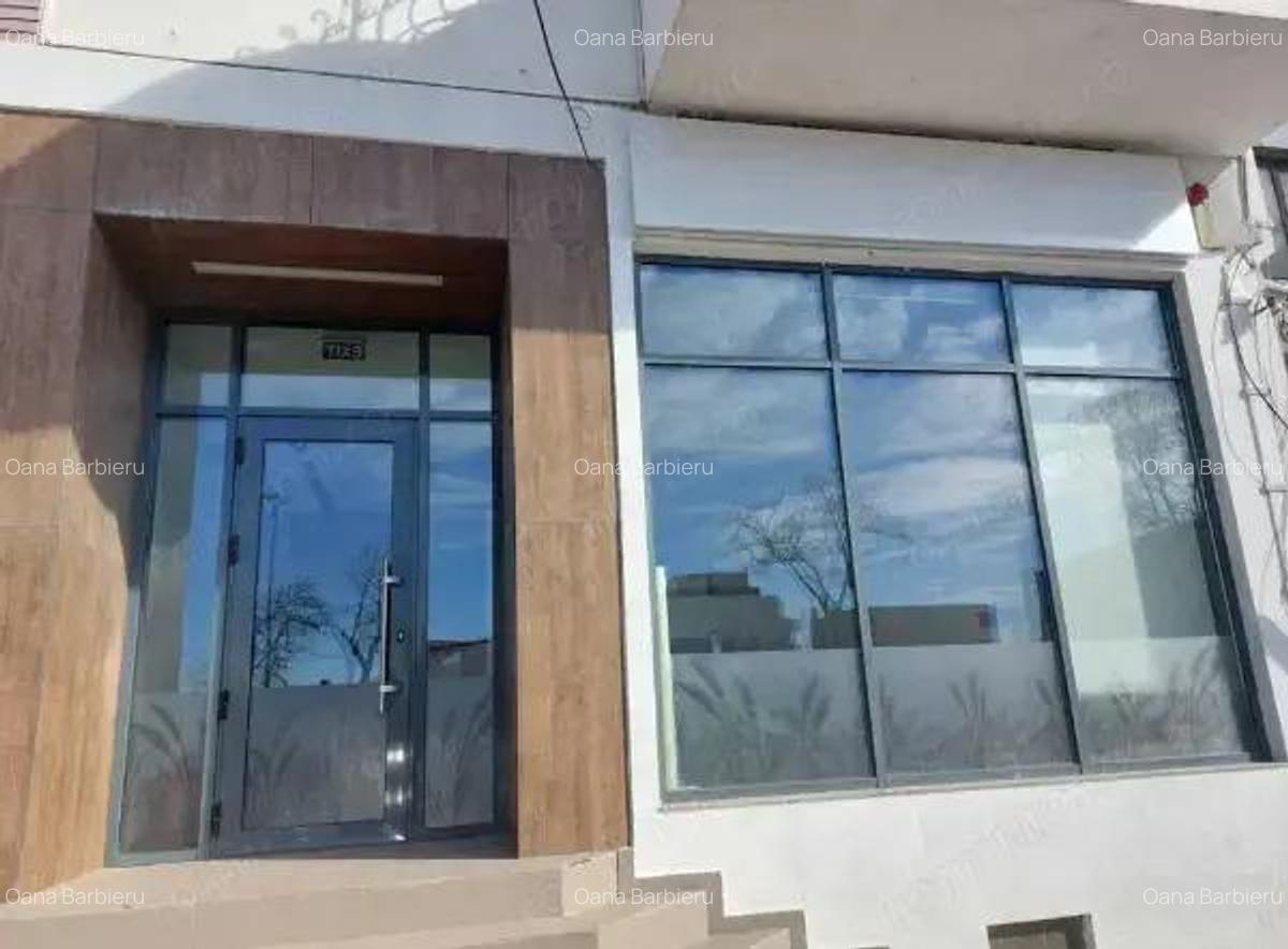 Bd. Mamaia, spatiu comercial 80 mp., acces direct din bulevard - 1