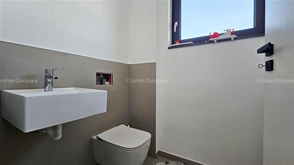 Apartament cu 3 camere decomandat în Lipovei - 9