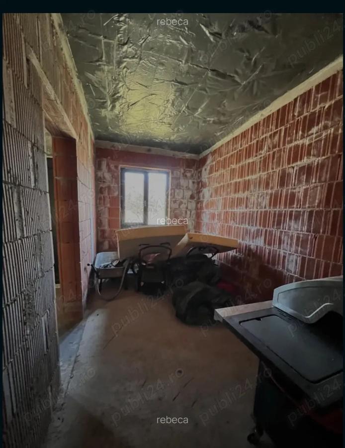 Casa la rosu de vanzare - Bujac - 3 Casa la rosu de vanzare - Bujac - 3