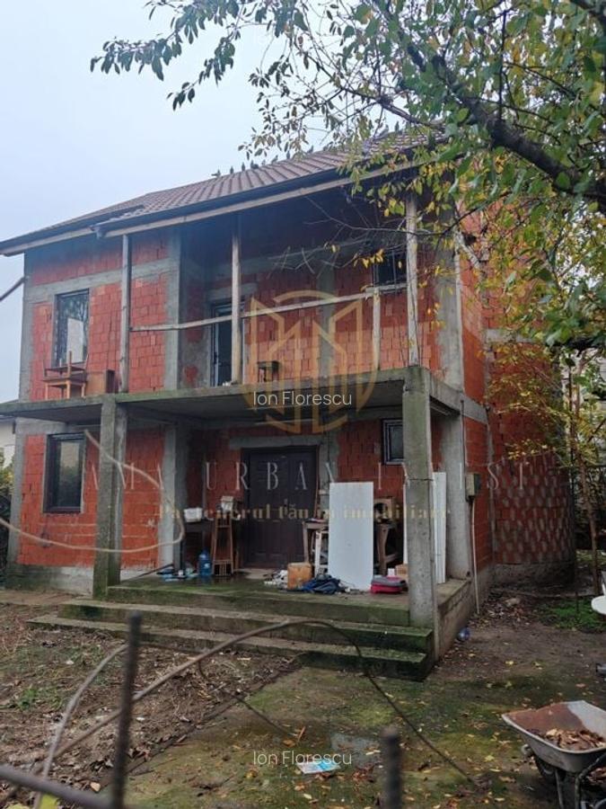Oras Pantelimon Lebedei casa p+1+M 3 camere 160000eur - 2